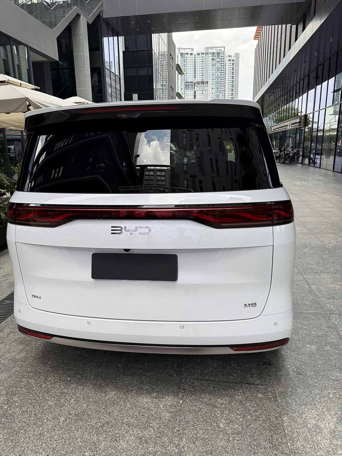xedoisong byd m9 vietnam 6 BYD M9 bất ngờ xuất hiện tại Việt Nam, MPV 7 chỗ với động cơ PHEV, thiết kế sang như Toyota Alphard